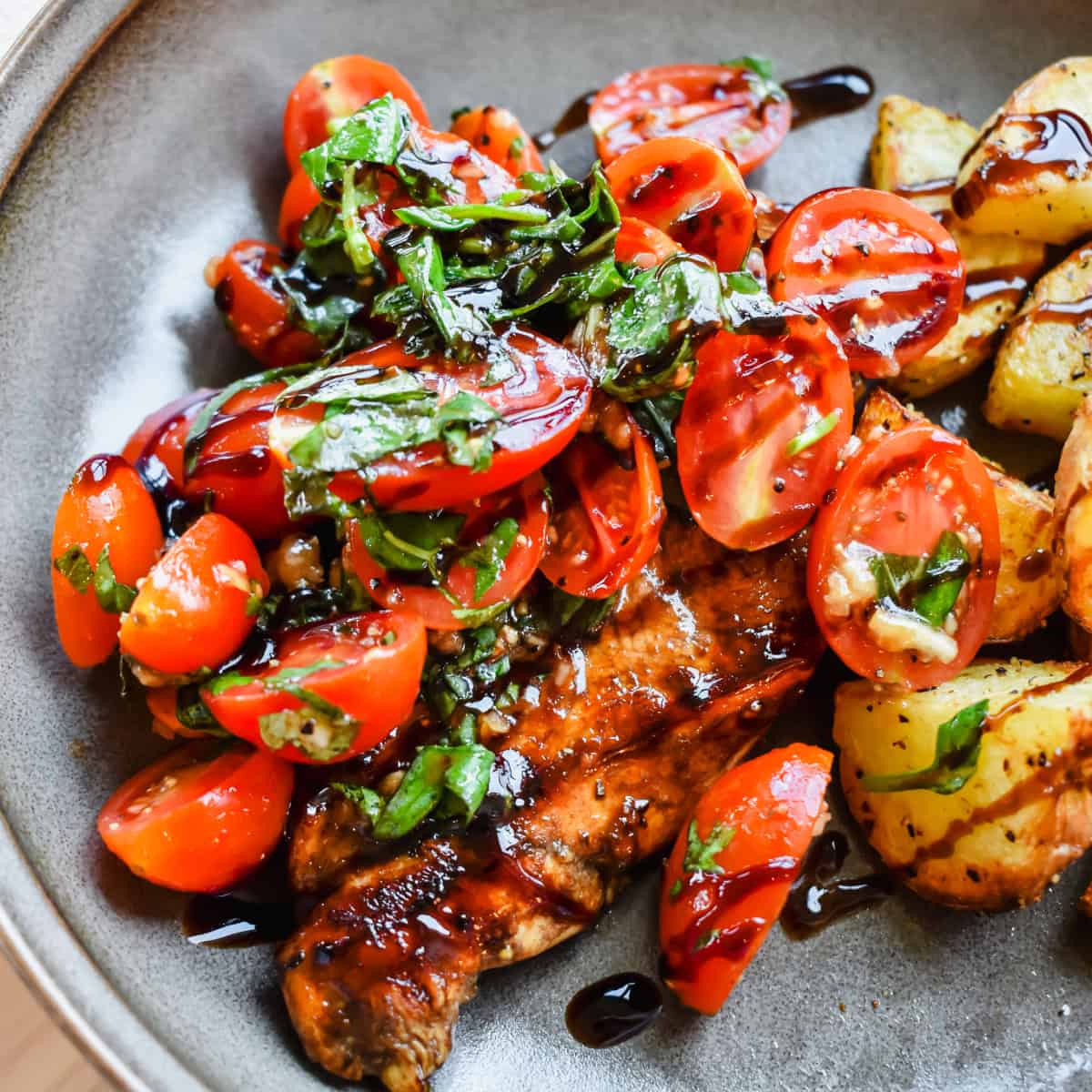 Quick Bruschetta Chicken: Healthy 30-Minute Weeknight Dinner